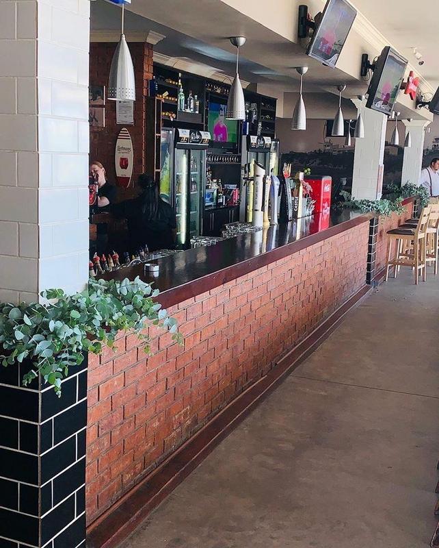 Commercial Property for Sale in Wavecrest Eastern Cape